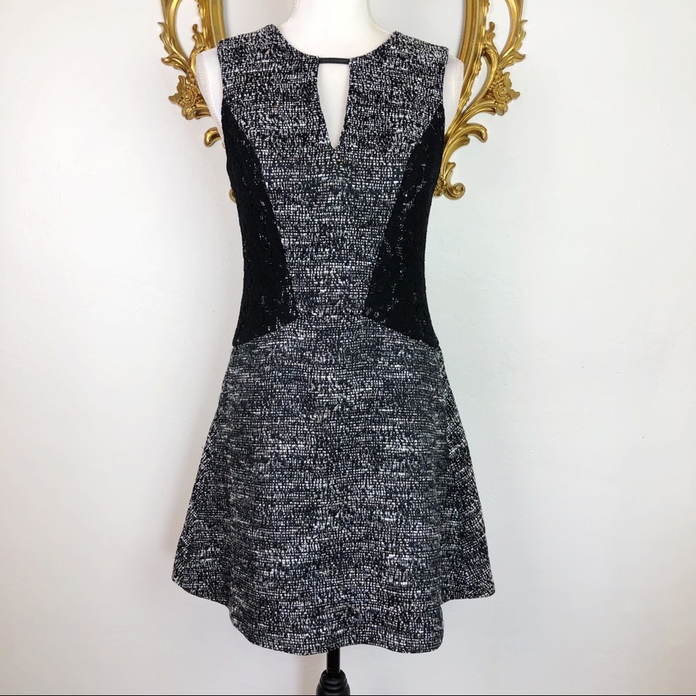 Banana Republic Black/White Mixed Dress Size 2